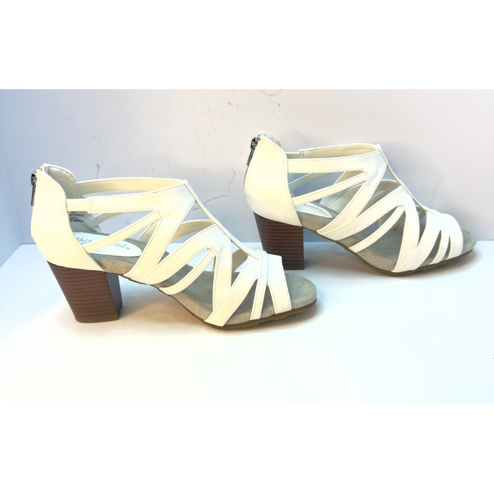 Easy Street Amaze Sandals Heels White Size 8.5W NWT/BOX - Picture 5 of 7